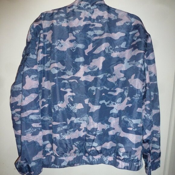 Reebok women’s half zip windbreaker pullover top with front pockets - Picture 3 of 9